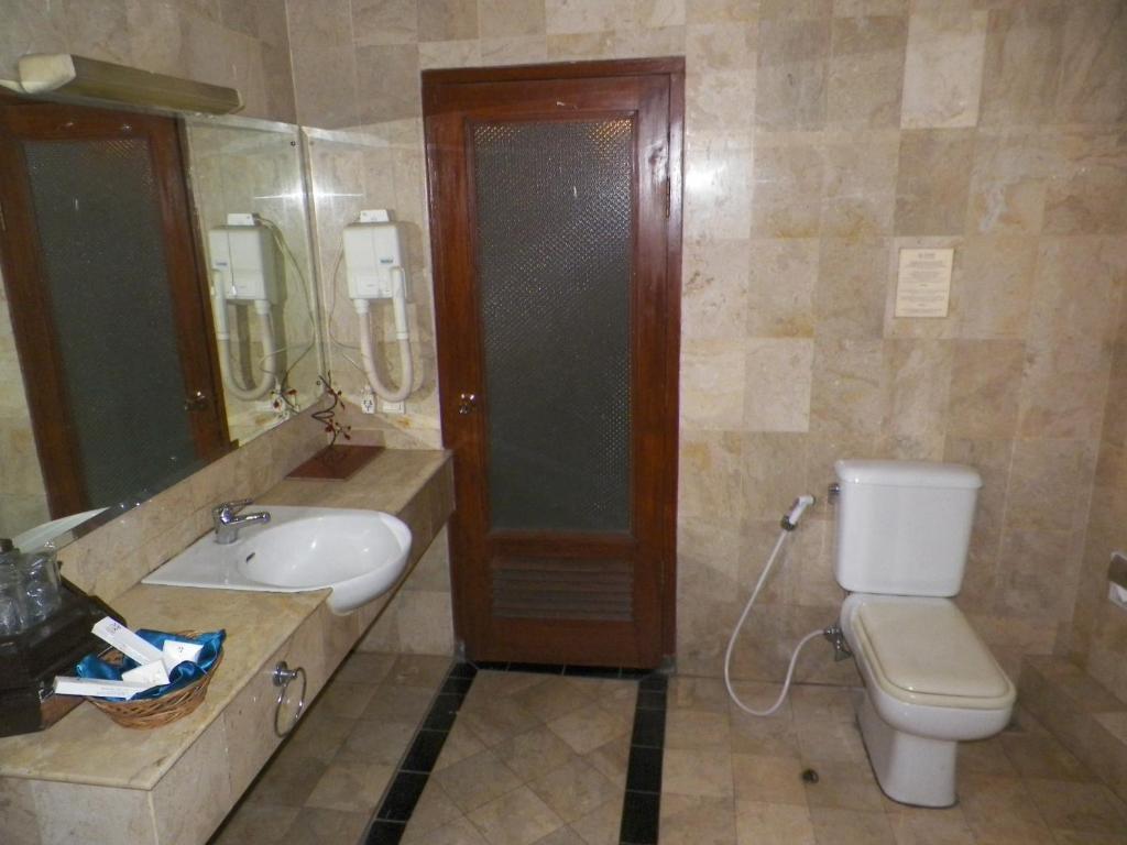 Lombok Ethnic Apartemen