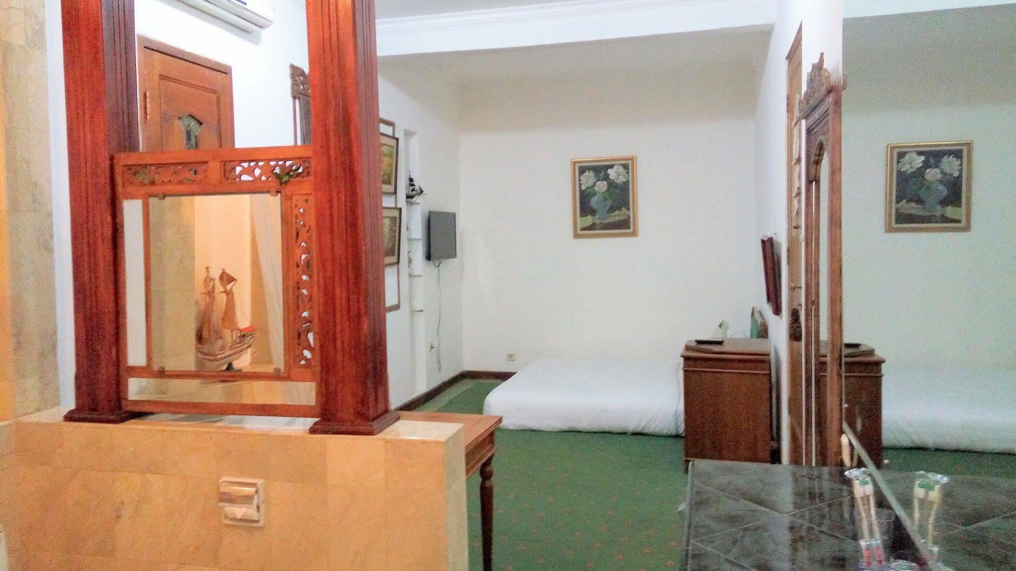 Apartemen Lombok Ethnic *
