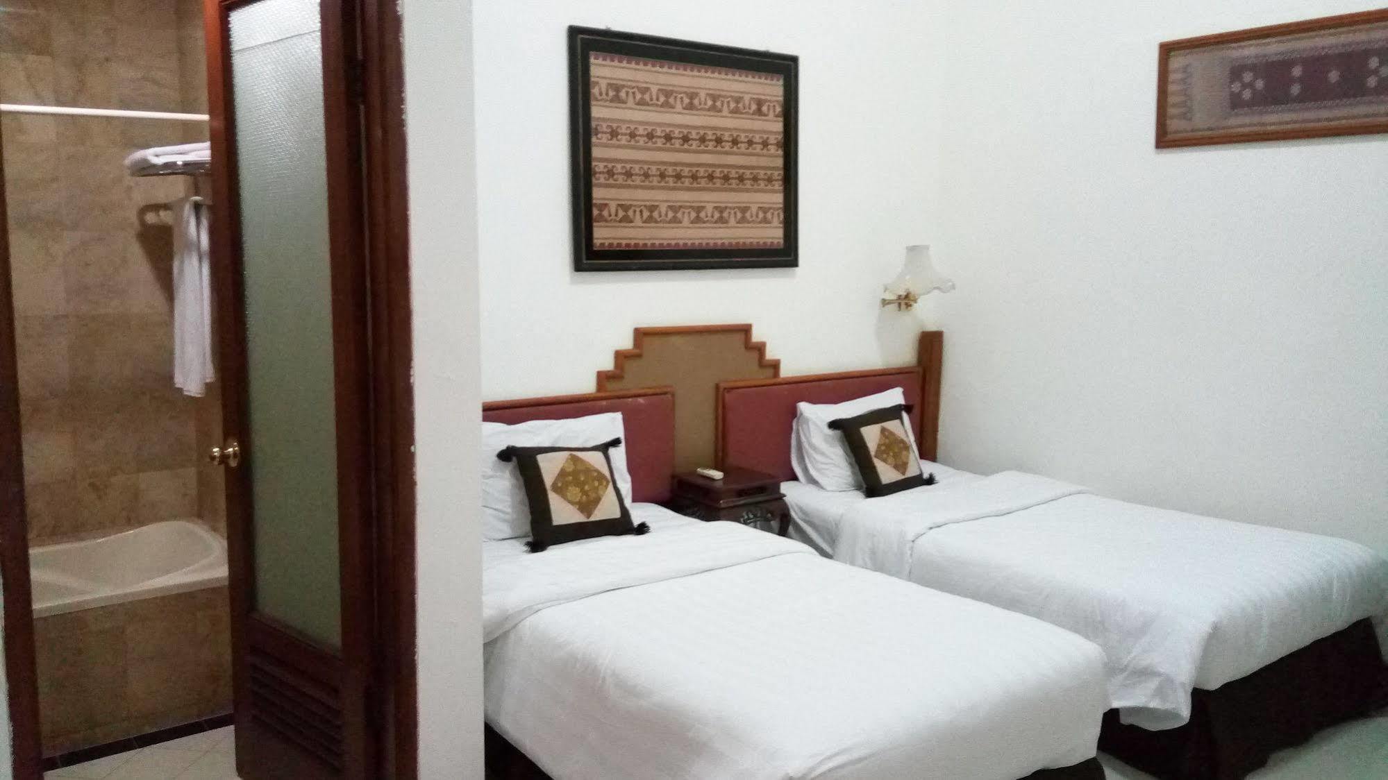 Lombok Ethnic Bandung