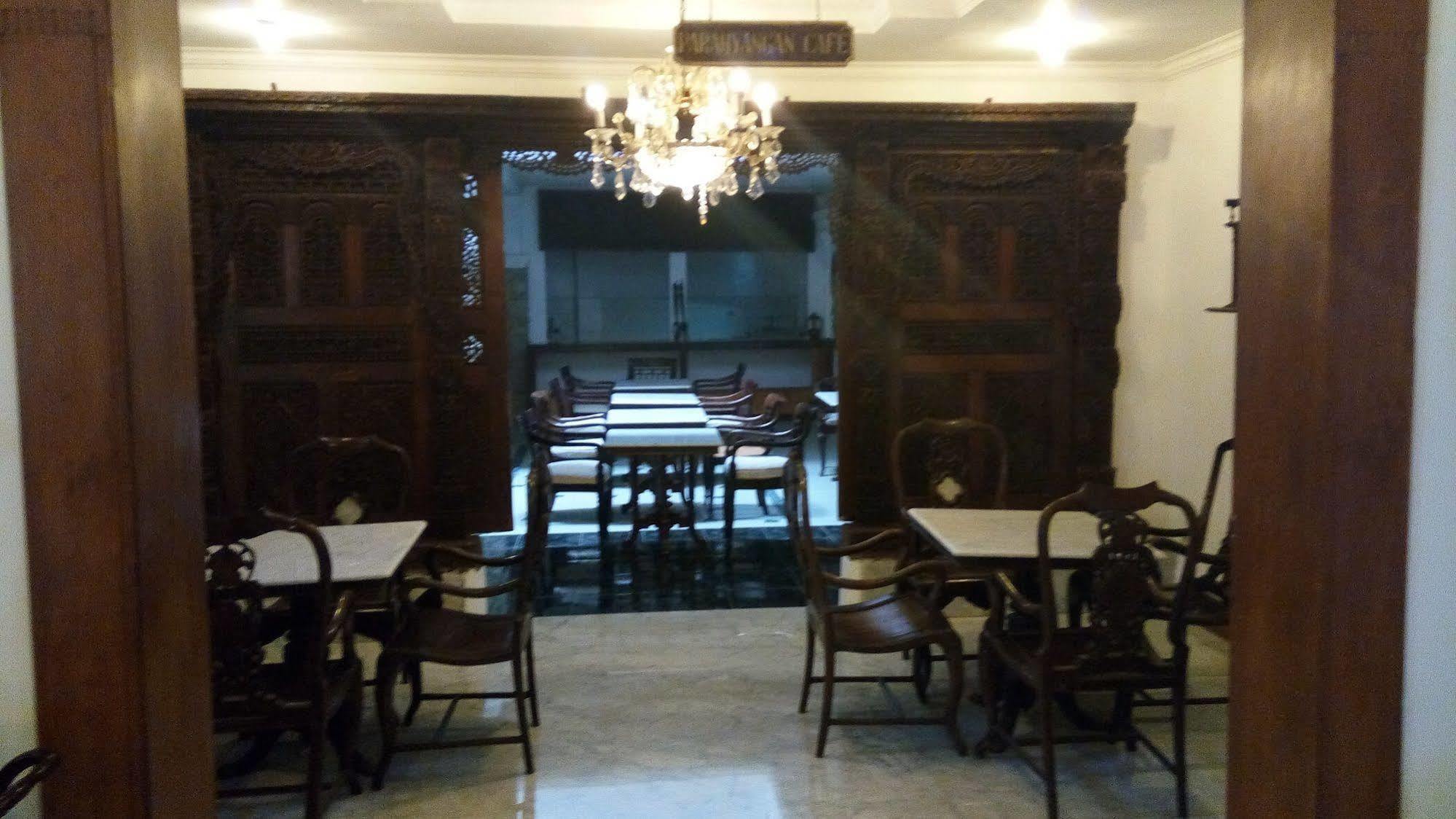 Lombok Ethnic Apartemen *