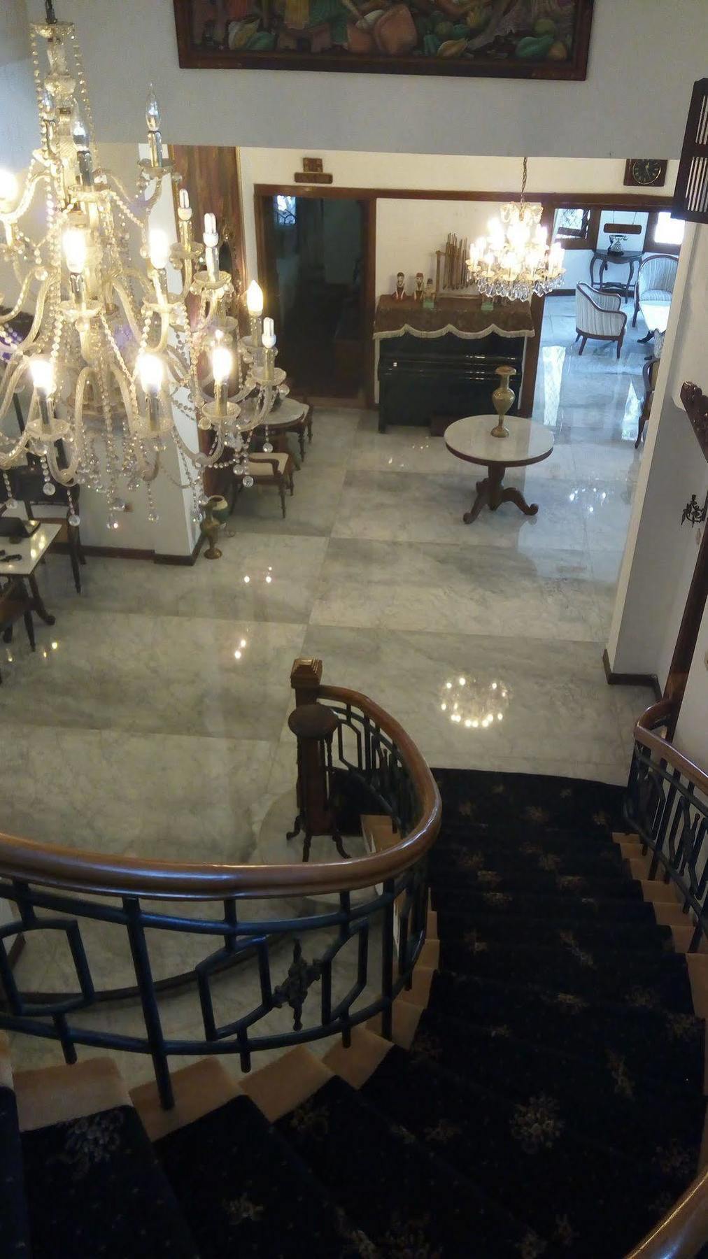 Lombok Ethnic Apartemen Bandung